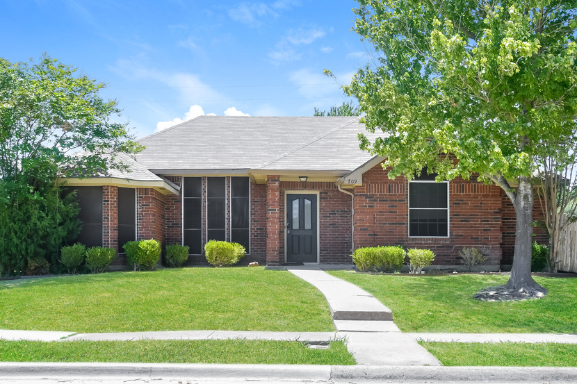 709 Grand Cayman Way Mesquite, TX 75149
